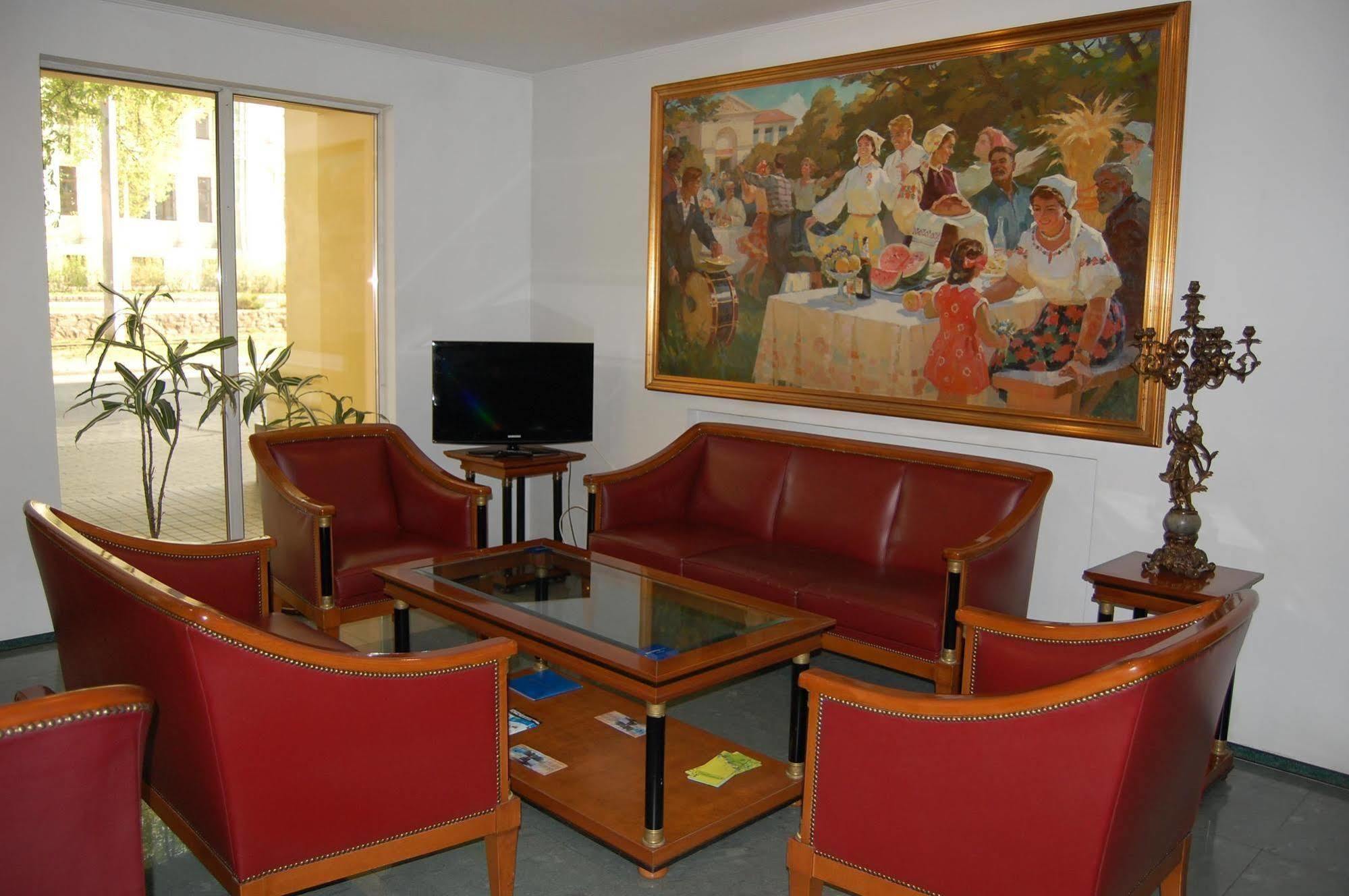 Art Hotel Academy دنيبروبيتروفسك المظهر الخارجي الصورة